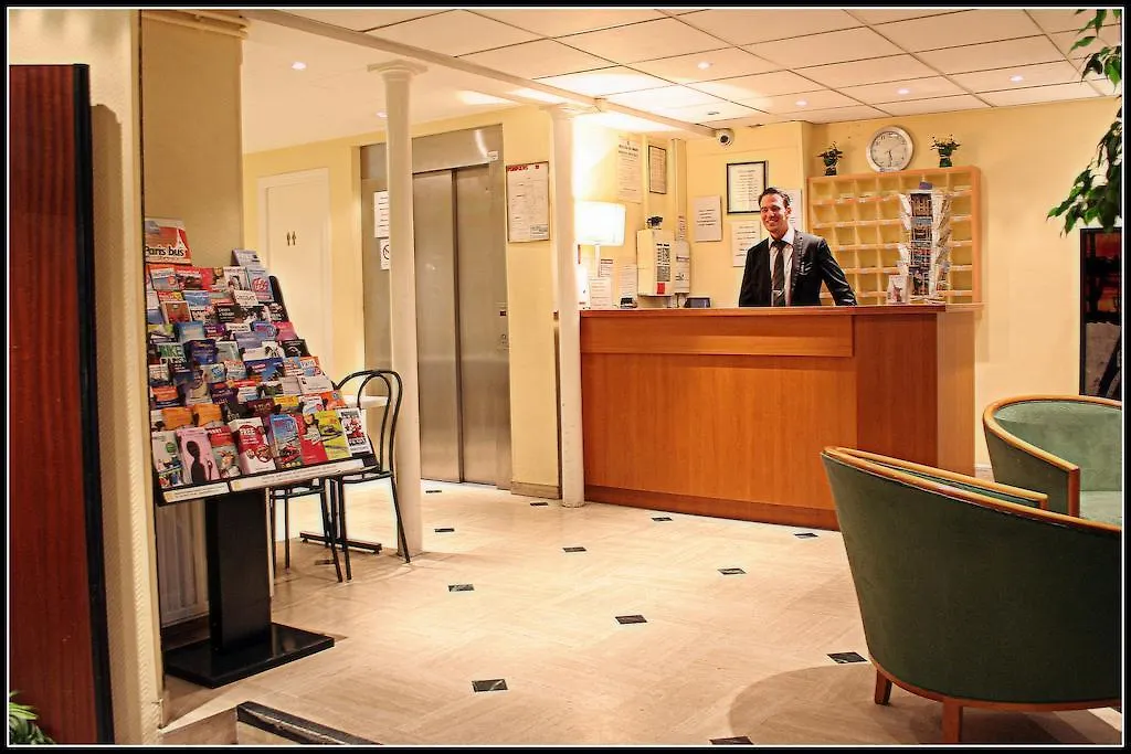 Hotel Pax 18e Paris